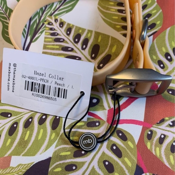 Brand new MAXBONE dog collar! SOLD at SAKS FIFTH AVENUE!! AVAILABLE here! - Picture 2 of 6